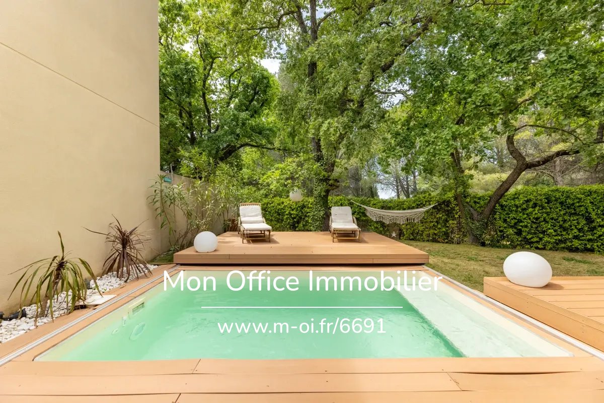 Référence : 7075-ABO - Saint-Cannat – Maison récente de 5 pièces avec jardin, piscine, garage + 3 places de stationnement privatives