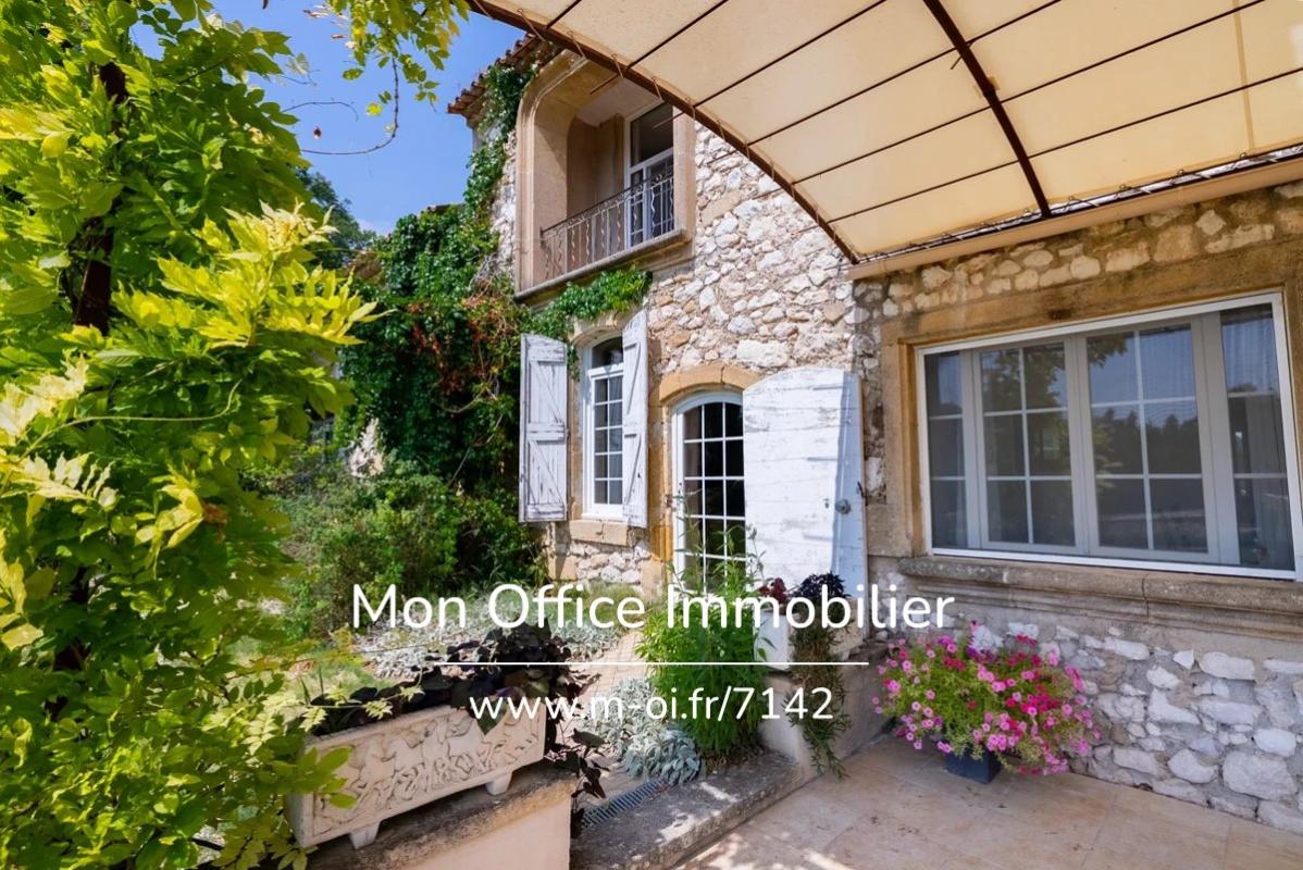 Référence : 7142-CCH - Maison 11 pièces
