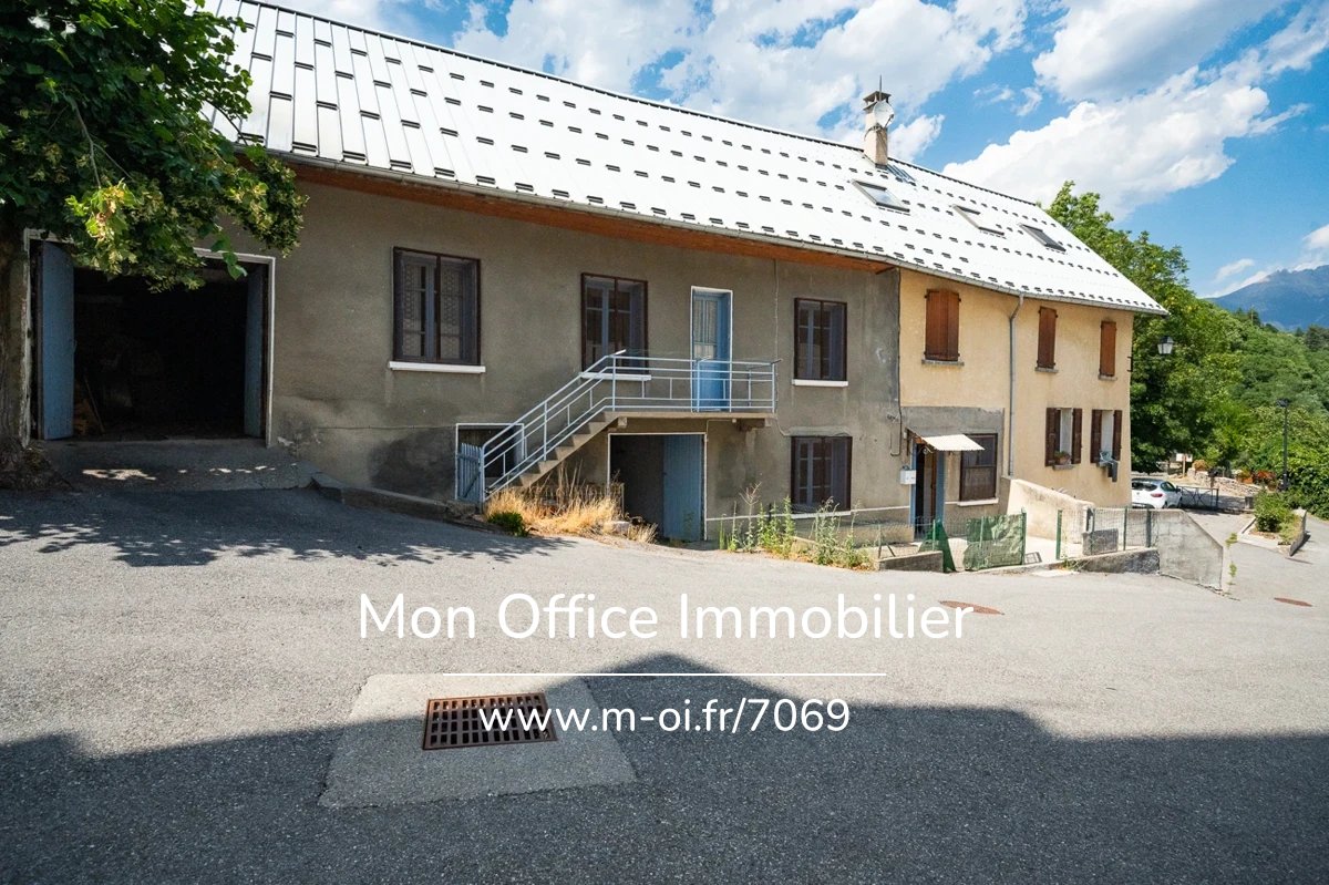 Référence : 7069-MTE - Maison 220 m² à rénover - centre village