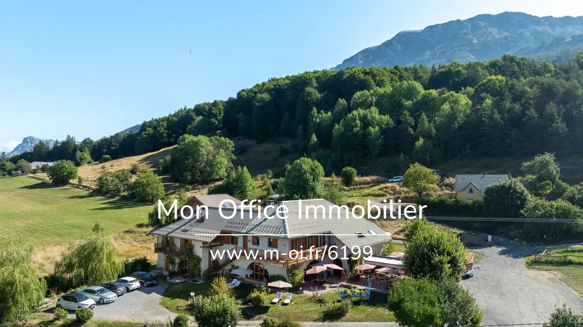 Référence : 6199-BAU - Maison de 450m² - Restaurant - Terrasse - Parking Privé -St Jean de Montclar
