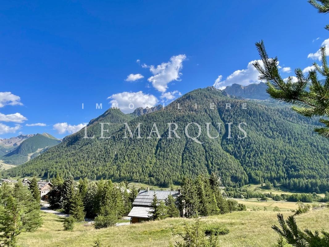 Ceillac – Parc Naturel du Queyras – Terrain constructible viabilisé – Pour projet chalet d’exception – Environnement naturel privilégié