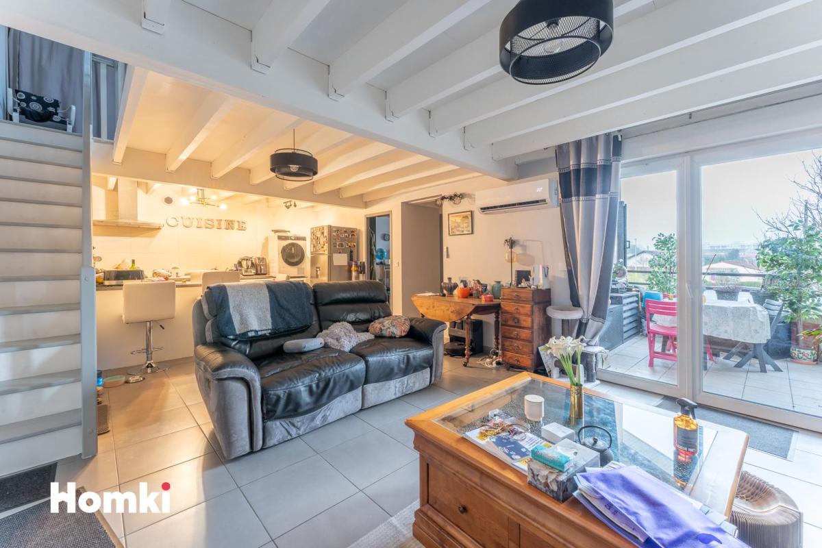 T4 duplex lumineux avec terrasse et parking – Secteur Bagatelle