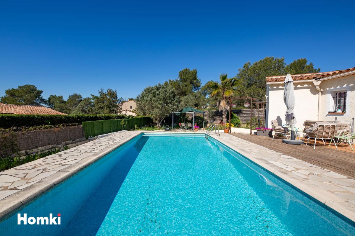 Maison/Villa T5 de 140 m2 à Le Muy 83490 villa avec piscine et vue exceptionnelle sur le Rocher de Roquebrune-sur-Argens