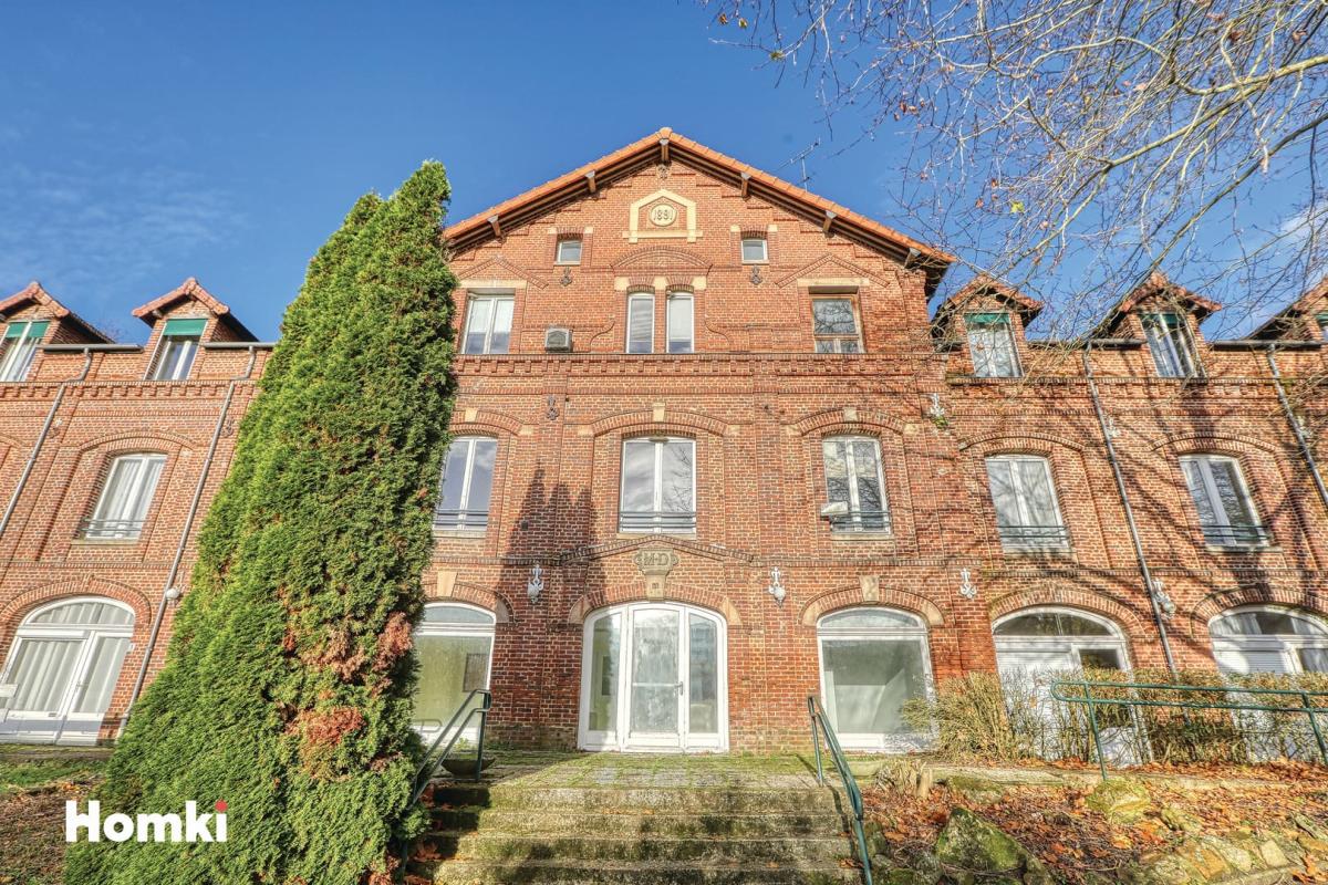 Immeuble 925 m2 - 18 studios / 12 appartements en T2 - à Trie-Château 60590