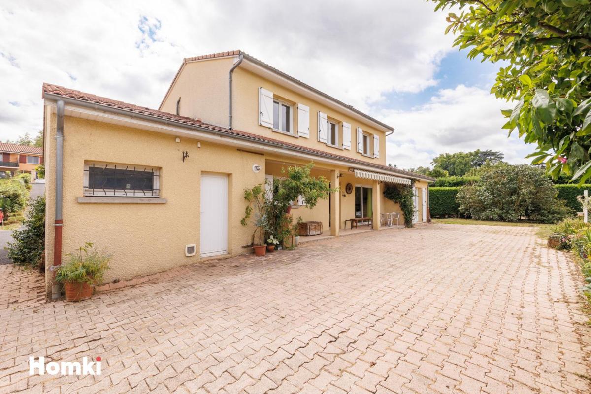 Maison/Villa T7 de 145 m² à Coudes 63114
