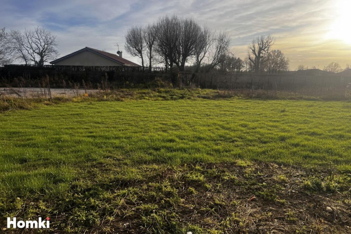 Terrain de 600 m² à Confrançon 01310, Route du Logis Neuf