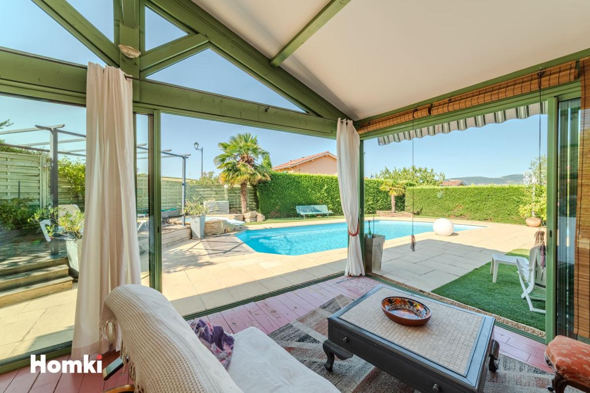 Superbe villa de 195 m2 avec piscine