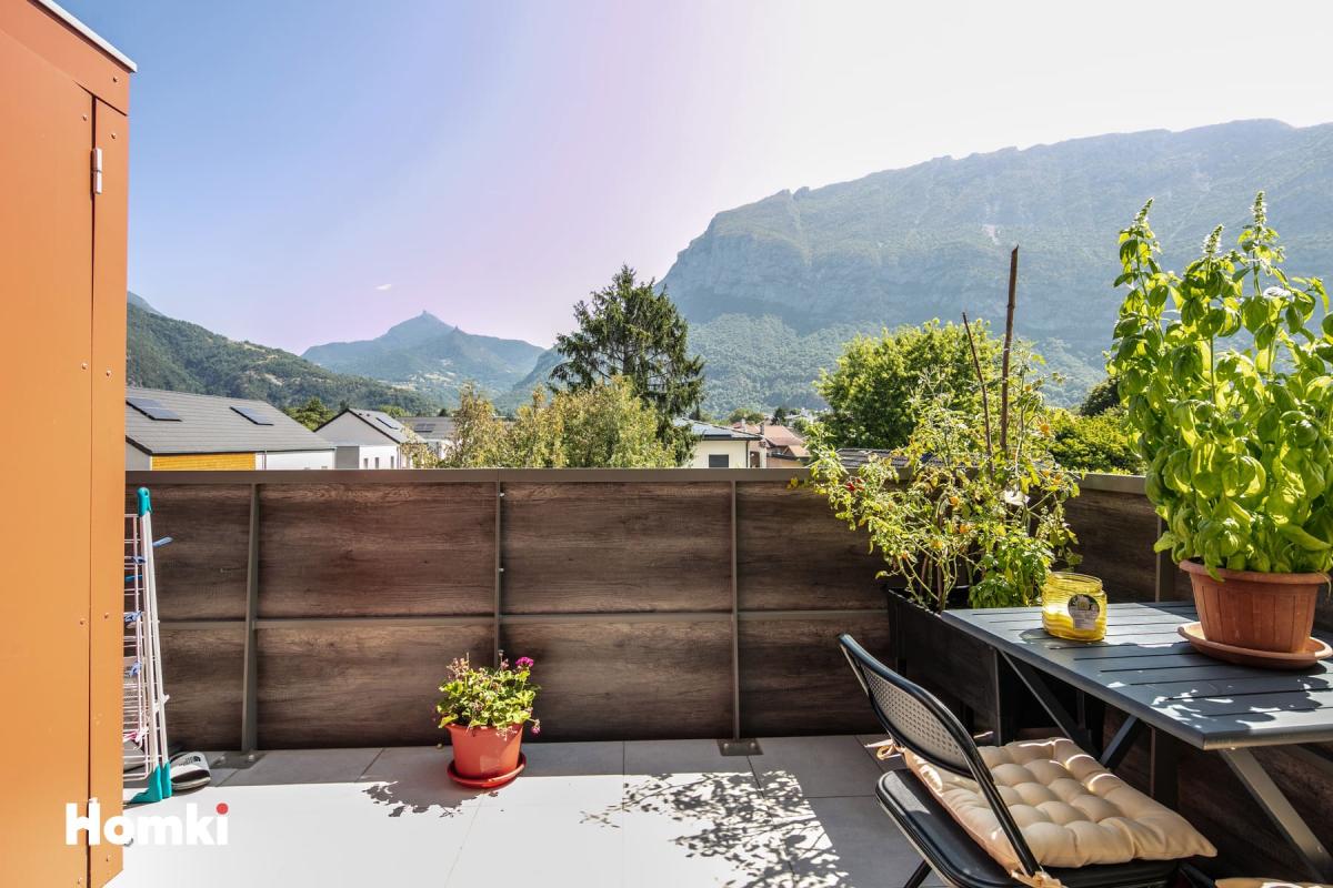 Appartement T2 de 46 m2 à Saint-Égrève 38120, Rue Lucie et Paulette Roche