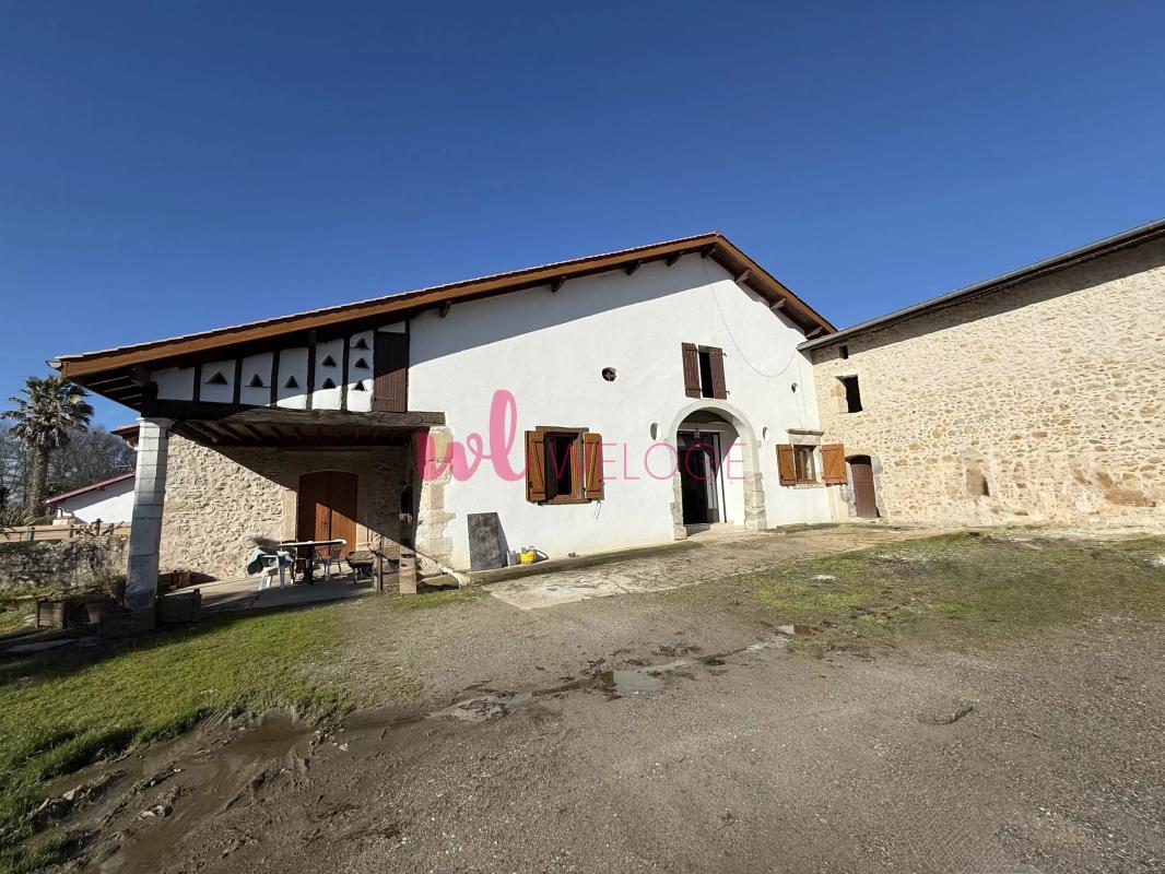 Maison de caractère du 18ème siècle à vendre à Orist — 225 m²