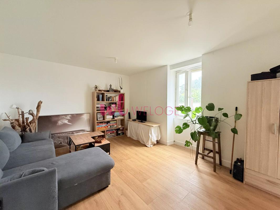 SAUBUSSE - Maison en pierre entièrement rénovée · 3 chambres · Jardin & garage