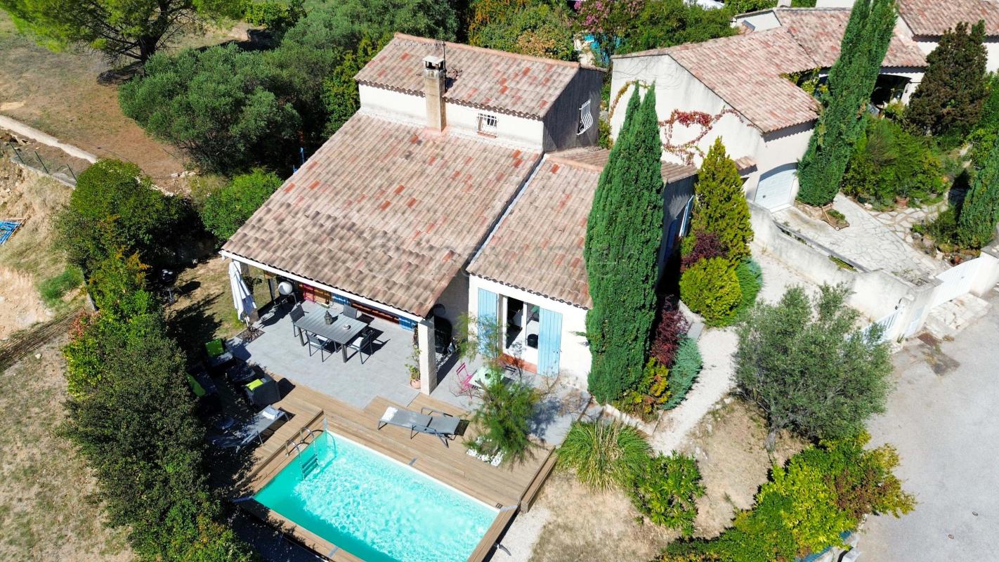 MAISON T4 LUMINEUSE AVEC PISCINE, GARAGE ET VUE DÉGAGÉE ? SAINT-ZACHARIE