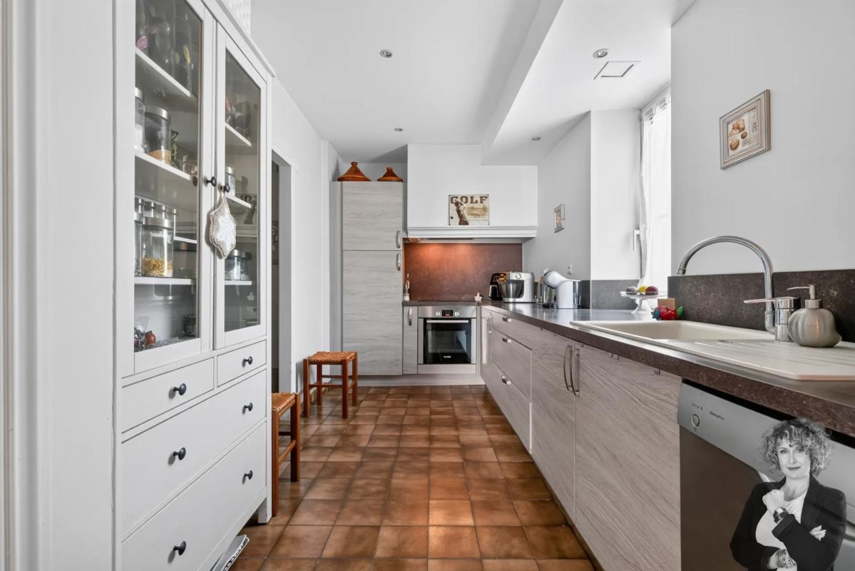 En exclusivité à Grans Villa T5 rénovée de 100 M² avec jardin