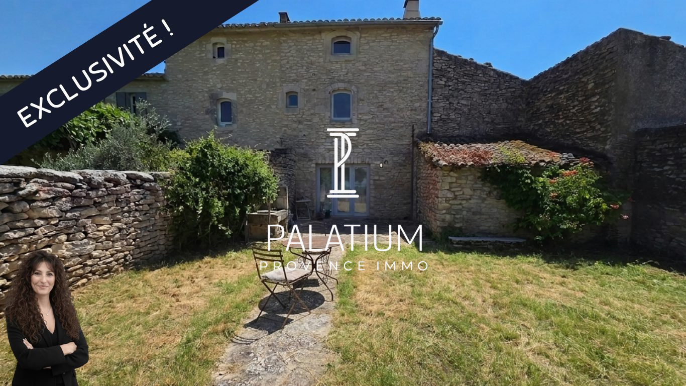 EXCLUSIVITE ! MÉNERBES (84) – Maison en pierre de 100 m² avec dépendances aménageables et plus de 3 hectares de vignes