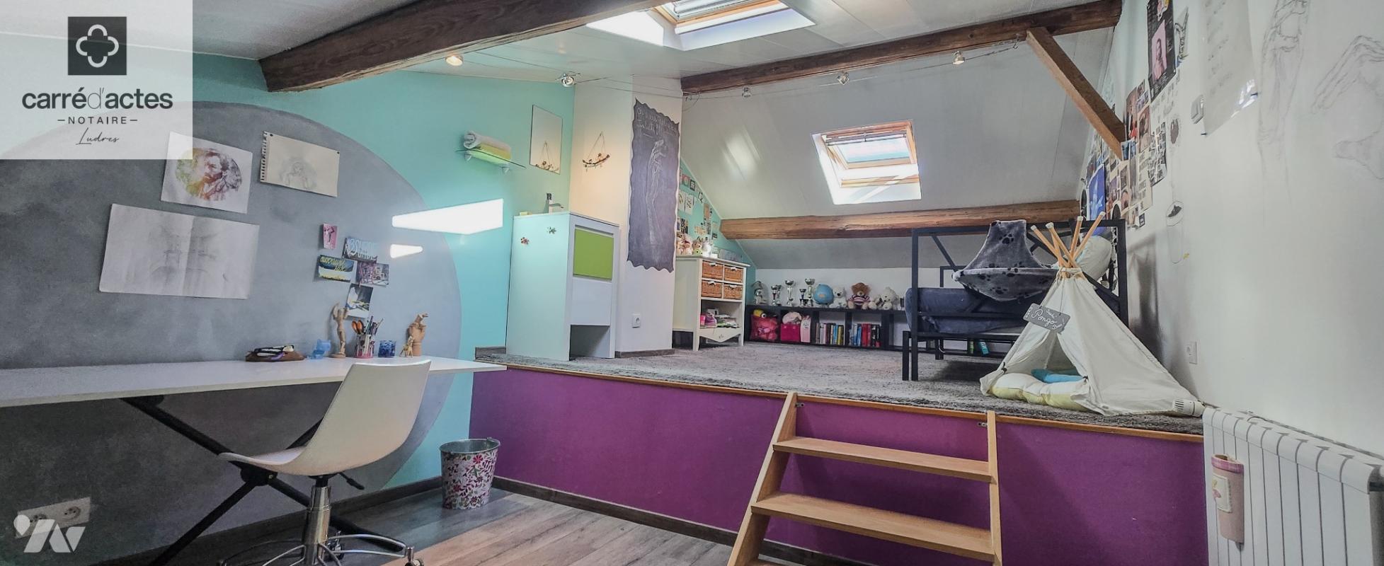 Maison de village rénovée au centre, 4 Chambres dont suite parentale et terrasse tropézienne