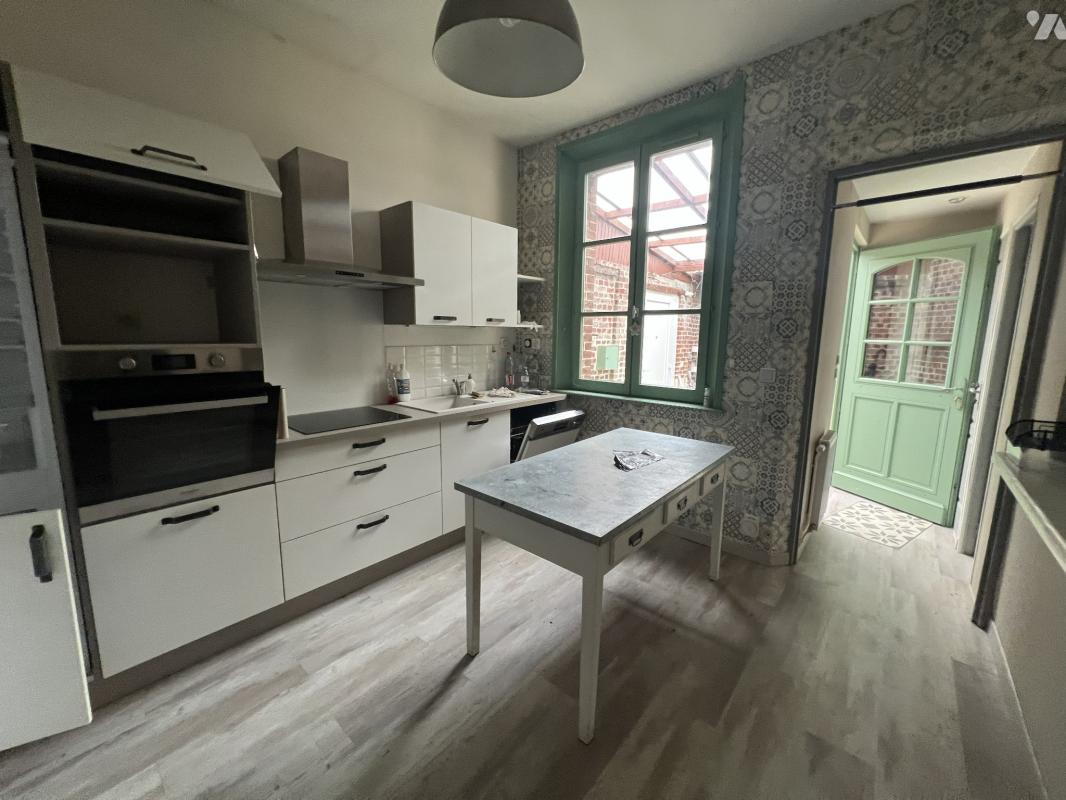 BEAUVAIS-VNI : maison 3 pièces avec cour et sous-sol