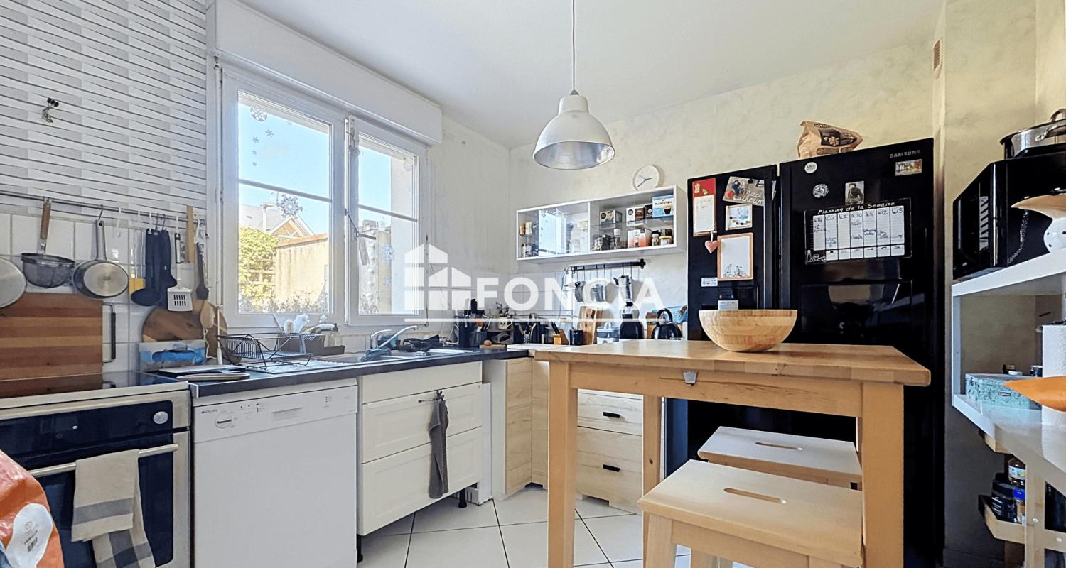 MAISON IFS BOURG - 4 CHAMBRES / JARDIN / GARAGE