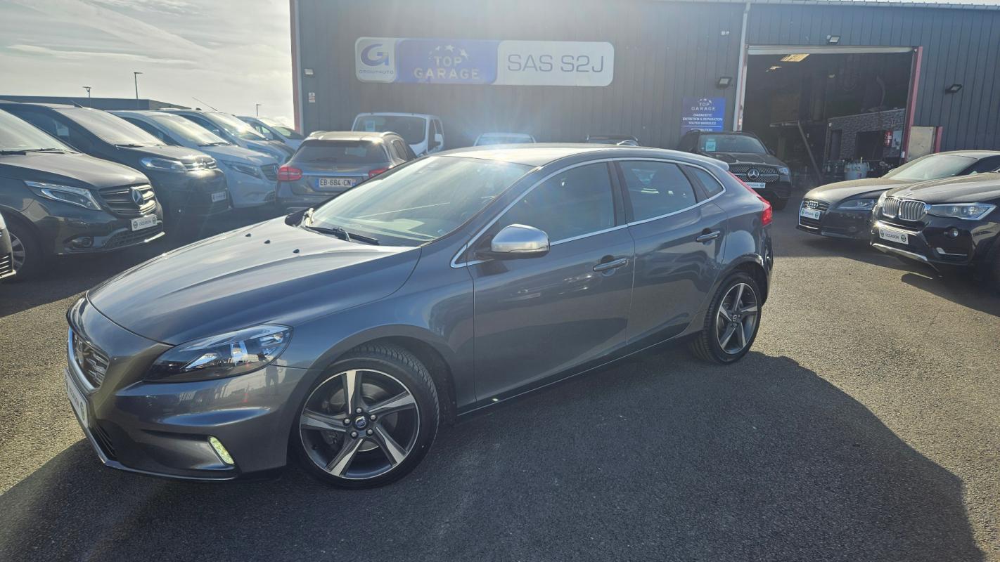 Volvo V40 D2 115 R-Design Powershift A