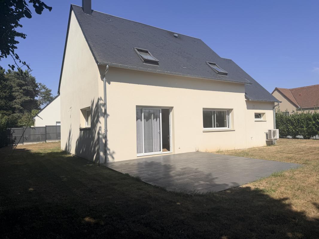 A SAINT GATIEN DES BOIS – MAISON RÉCENTE 4 CHAMBRES