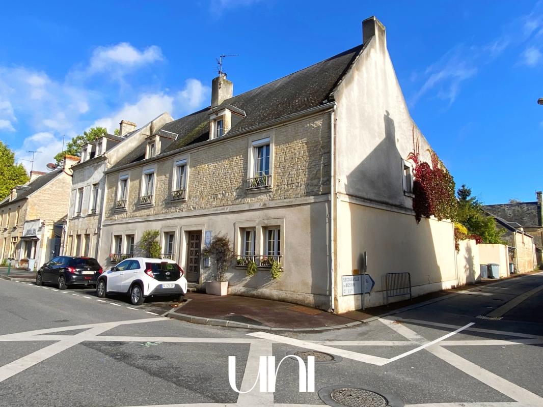 Maison 12 pièces de 365m2 sur terrain de 390m2 - THUE ET MUE