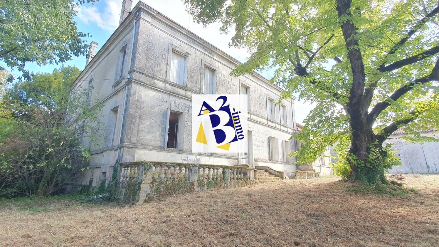 10 Min Cognac, Maison de Maitre à rénovée, dépendances