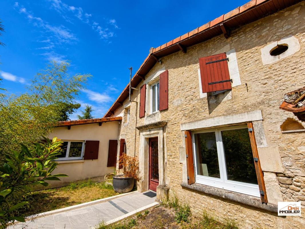 Maison Ancienne T4 avec cour