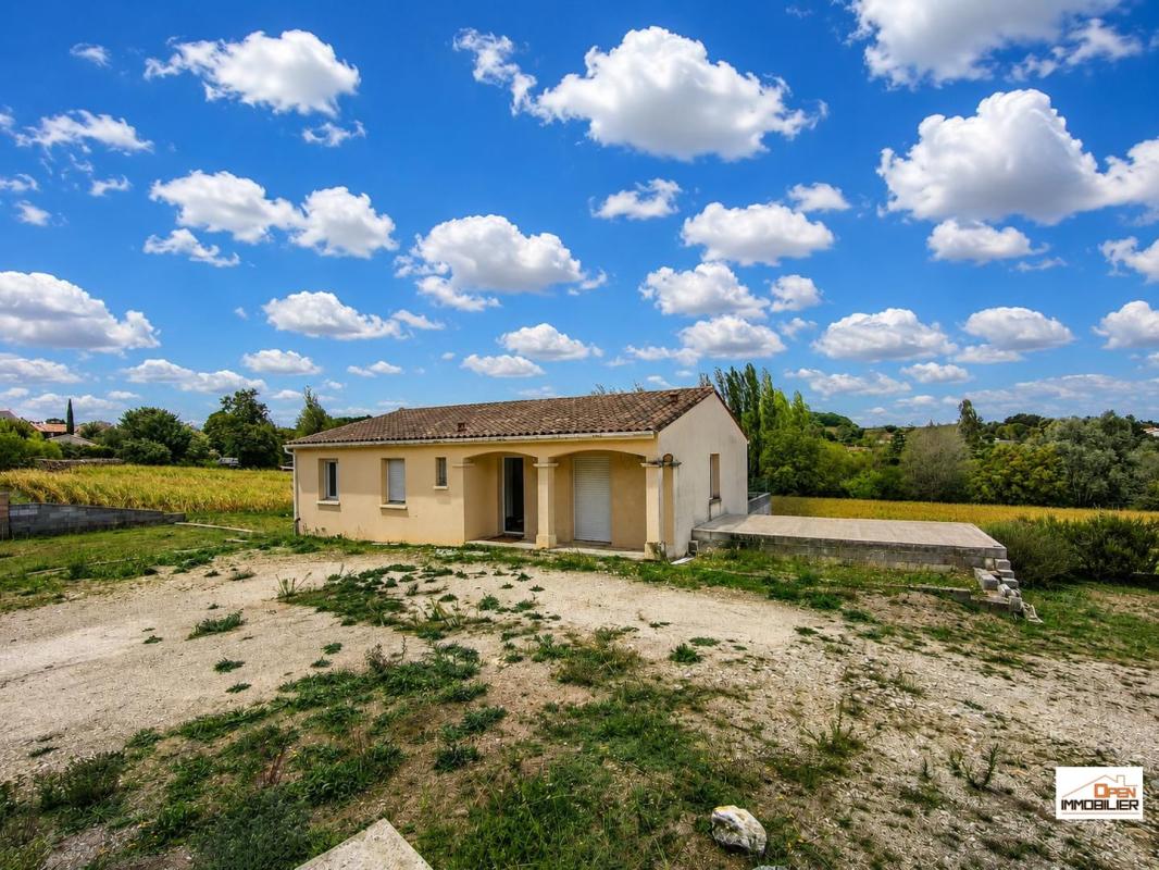 Maison T5 sur sous sol avec garage et grand terrain
