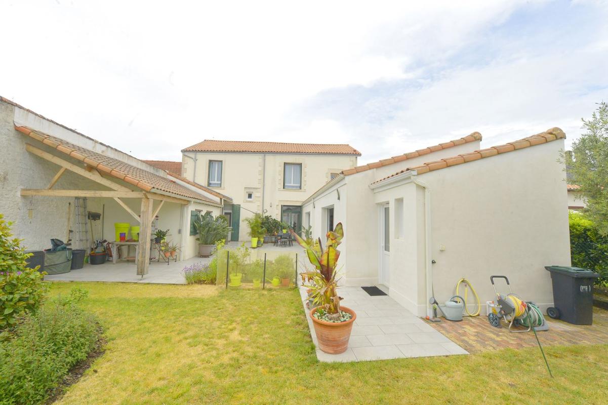 Maison - 230m ²