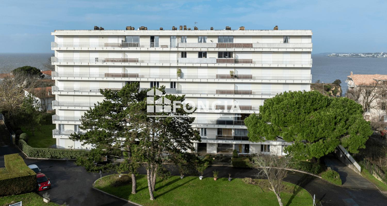 T4 avec balcon, parking et piscine à 300 m de la plage