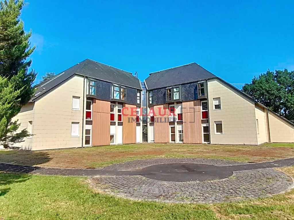Immeuble 850m² — Égletons