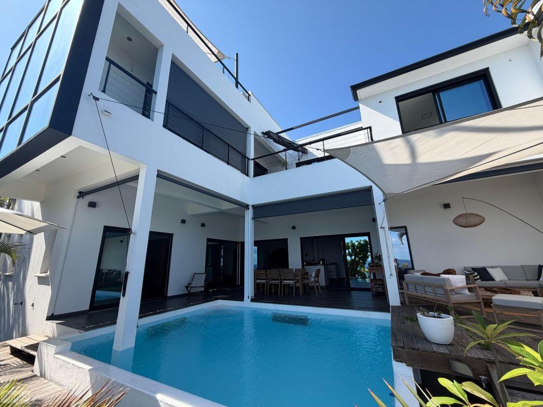 Maison 208m² — Sainte-Marie