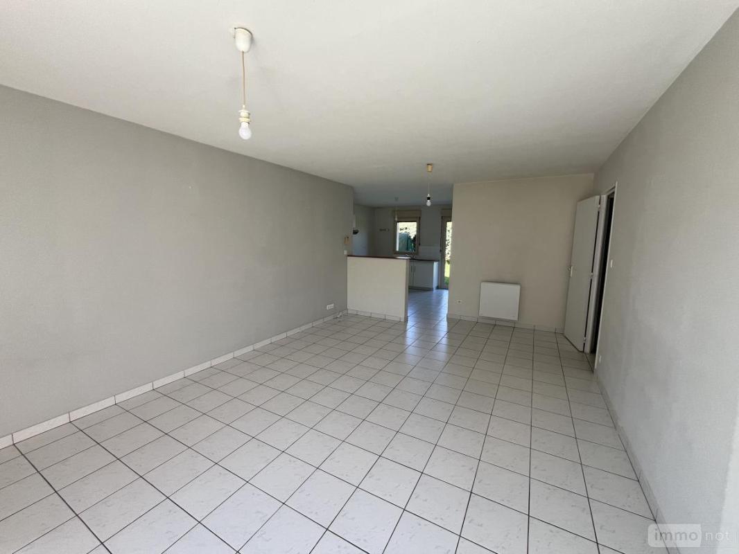 Maison 69m² — Bécon-les-Granits