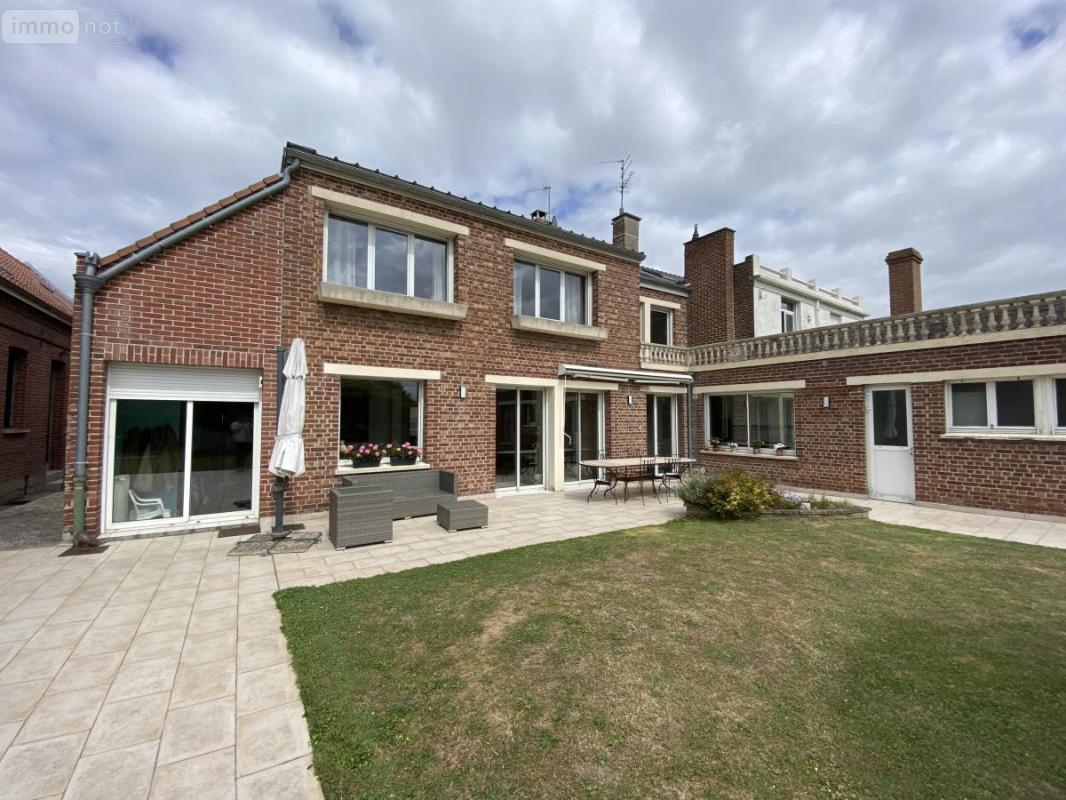 Maison 335m² — Courchelettes