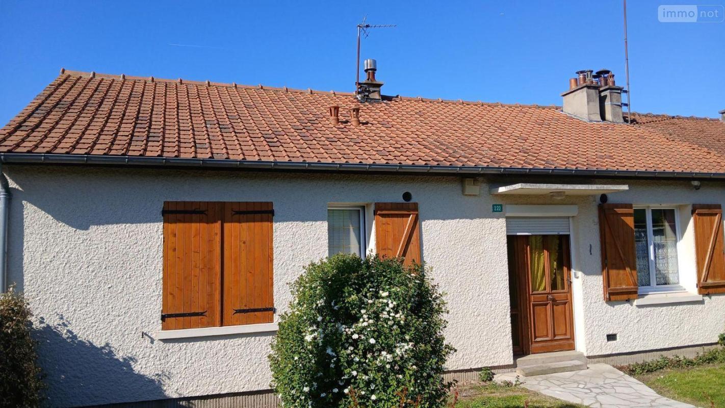 Maison 82m² — Neuville-Ferrières