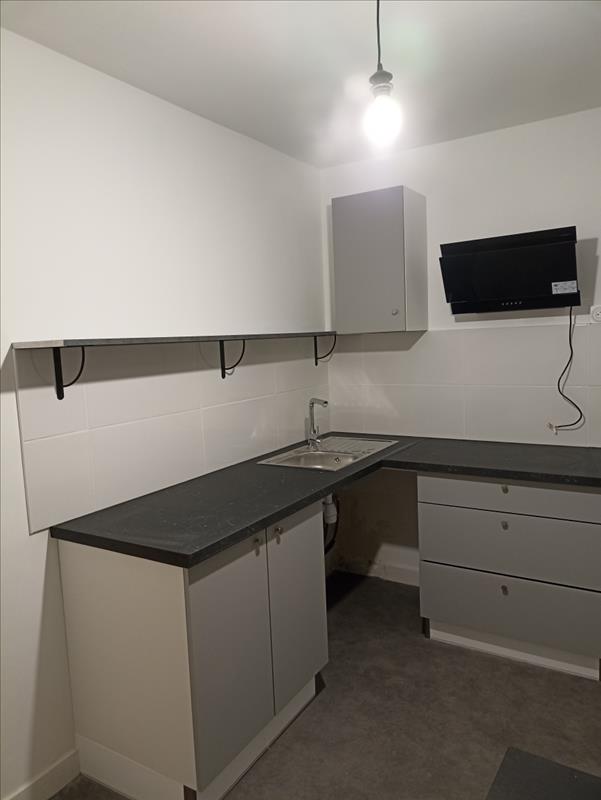 Appartement - 4ème étage - 37 m2 - 1 pièces - Non meublé - Photo 2