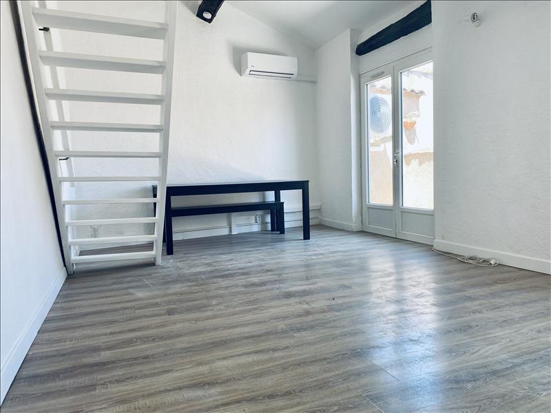 Appartement - 2ème étage - 60 m2 - 3 pièces - Non meublé - Photo 2