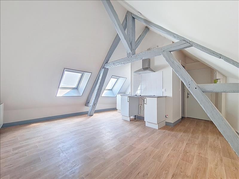 Appartement à louer, 1 pièces, 14 m², 45390 Puiseaux