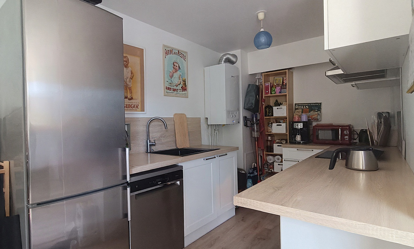 Appartement - 2ème étage - 83.29 m2 - 4 pièces - Non meublé - Photo 4