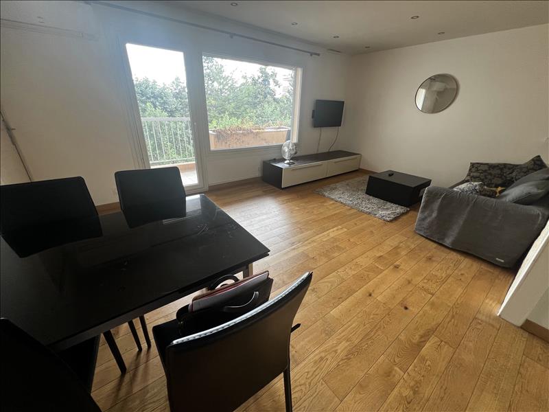 Chambre en colocation meublé  de 11m2 au 3ème étage - Photo 2