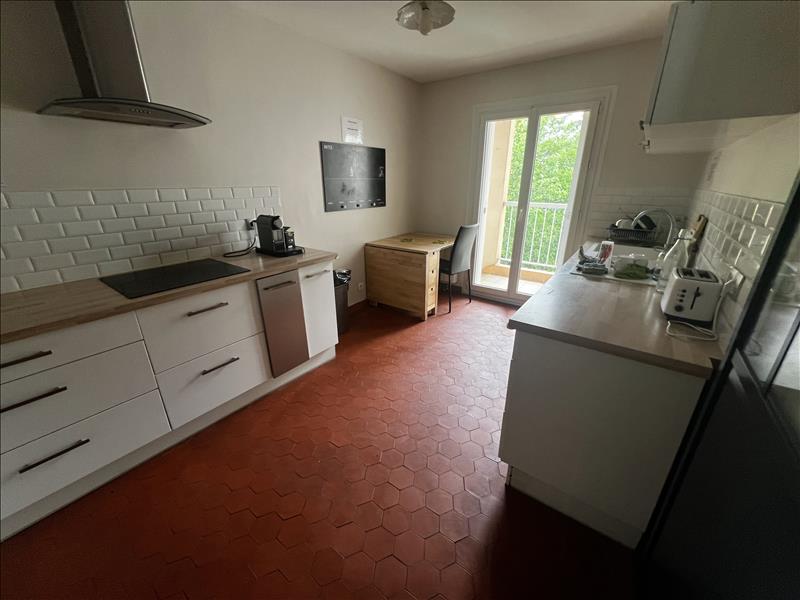 Chambre en colocation meublé  de 11m2 au 3ème étage - Photo 3