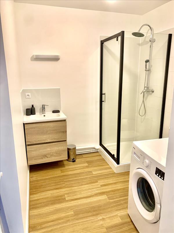 Chambre meublé en colocation de 11,25 m2 au 3ème étage - Photo 4