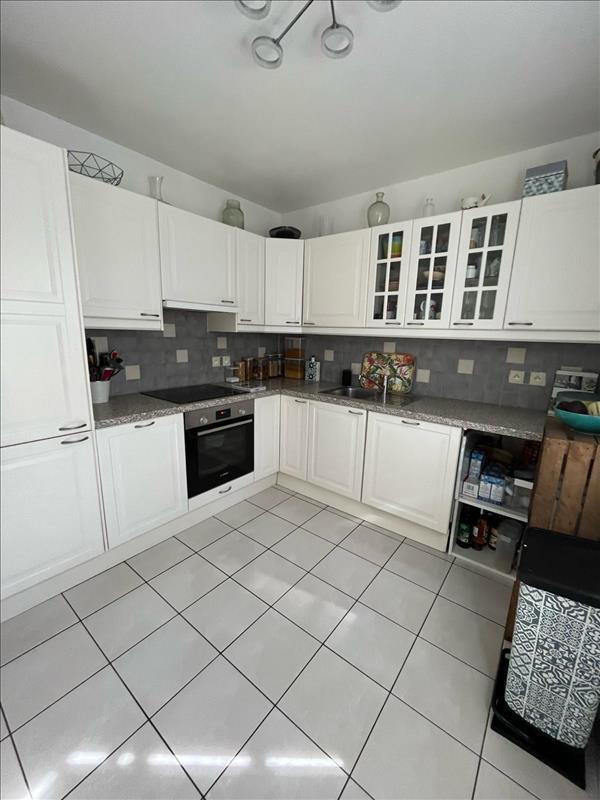 Maison - 84,40 m2 - 6 pièces -Non meublé - Photo 3