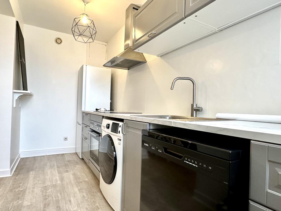 Chambre en colocation non meublé de 11,60 m2 situé au 17ième étage - Photo 4