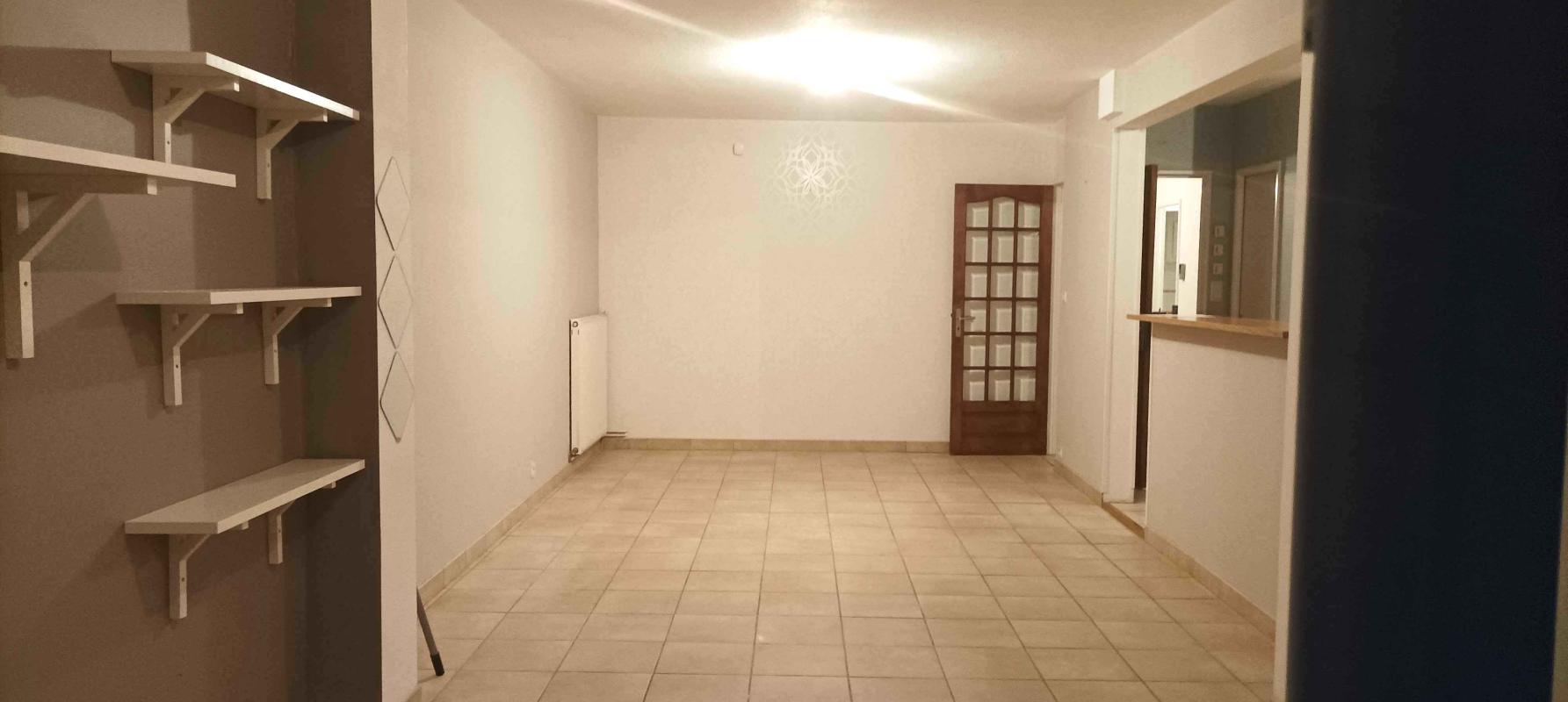Maison - 97 m2 - 4 pièces - Non meublé - Photo 3