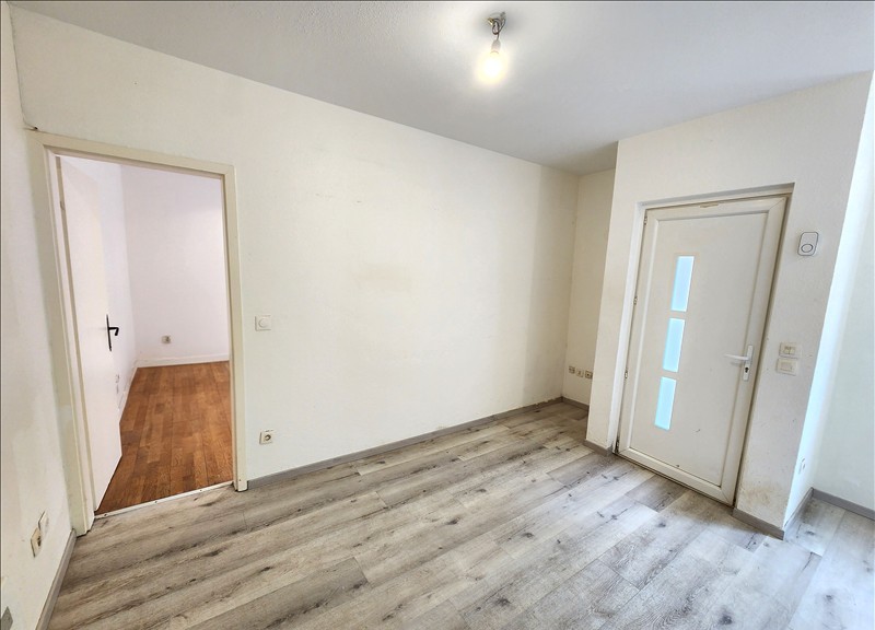 Appartement - RDC - 31,90 m2 - 2 pièces - Non meublé - Photo 2