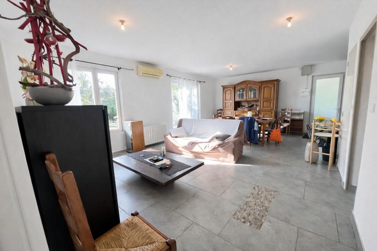 Appartement - 1er étage - 77,74 m2 - 3 pièces - Meublé - Photo 2