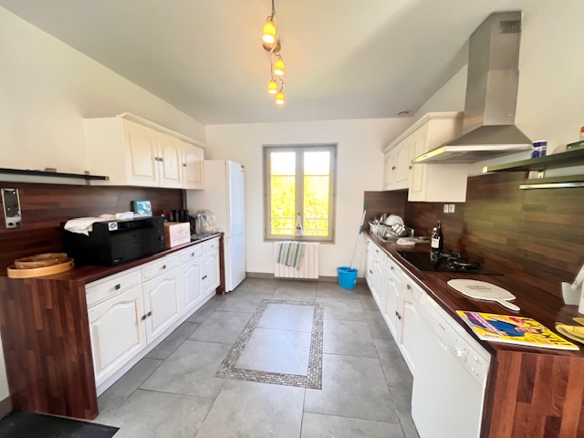 Appartement - 1er étage - 77,74 m2 - 3 pièces - Meublé - Photo 4