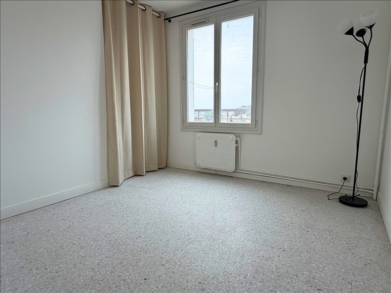 Appartement - 7ème étage - 72 m2 - 4 pièces - Non meublé - Photo 5