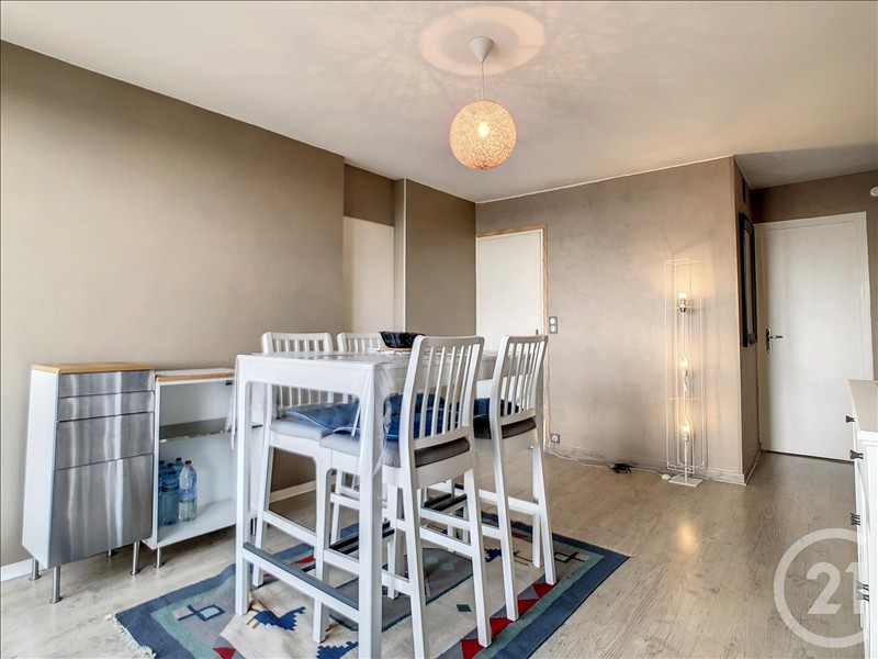 Appartement - 4ème étage - 52 m2 - 3 pièces - Meublé - Photo 2