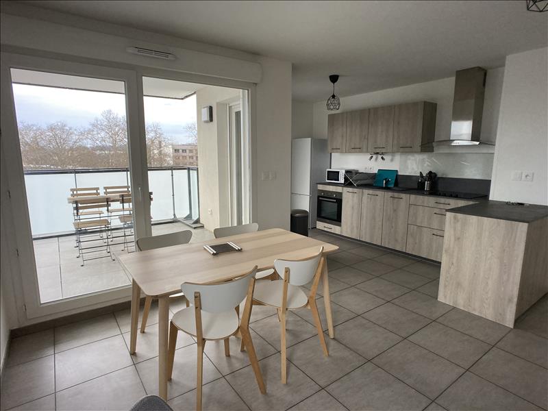 Chambre en colocation meublé de 10,76 m2 situé au 4e étage - Photo 2
