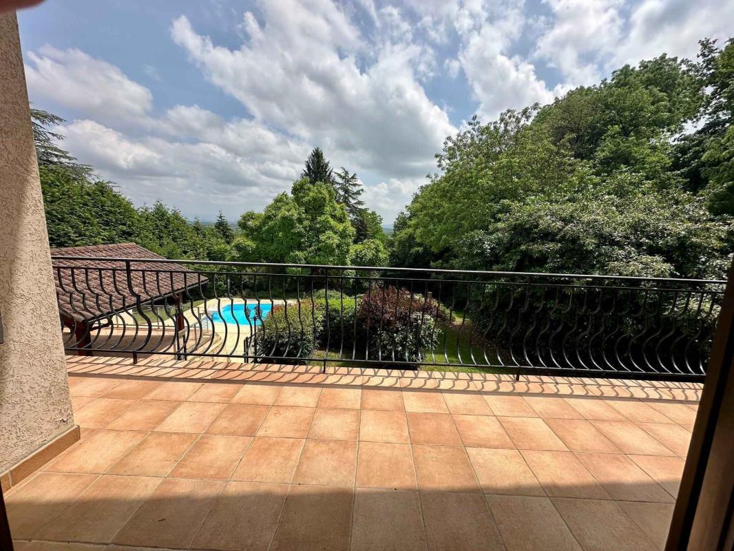 Maison avec piscine - 224,86 m2 - 6 pièces - non Meublé - Photo 2